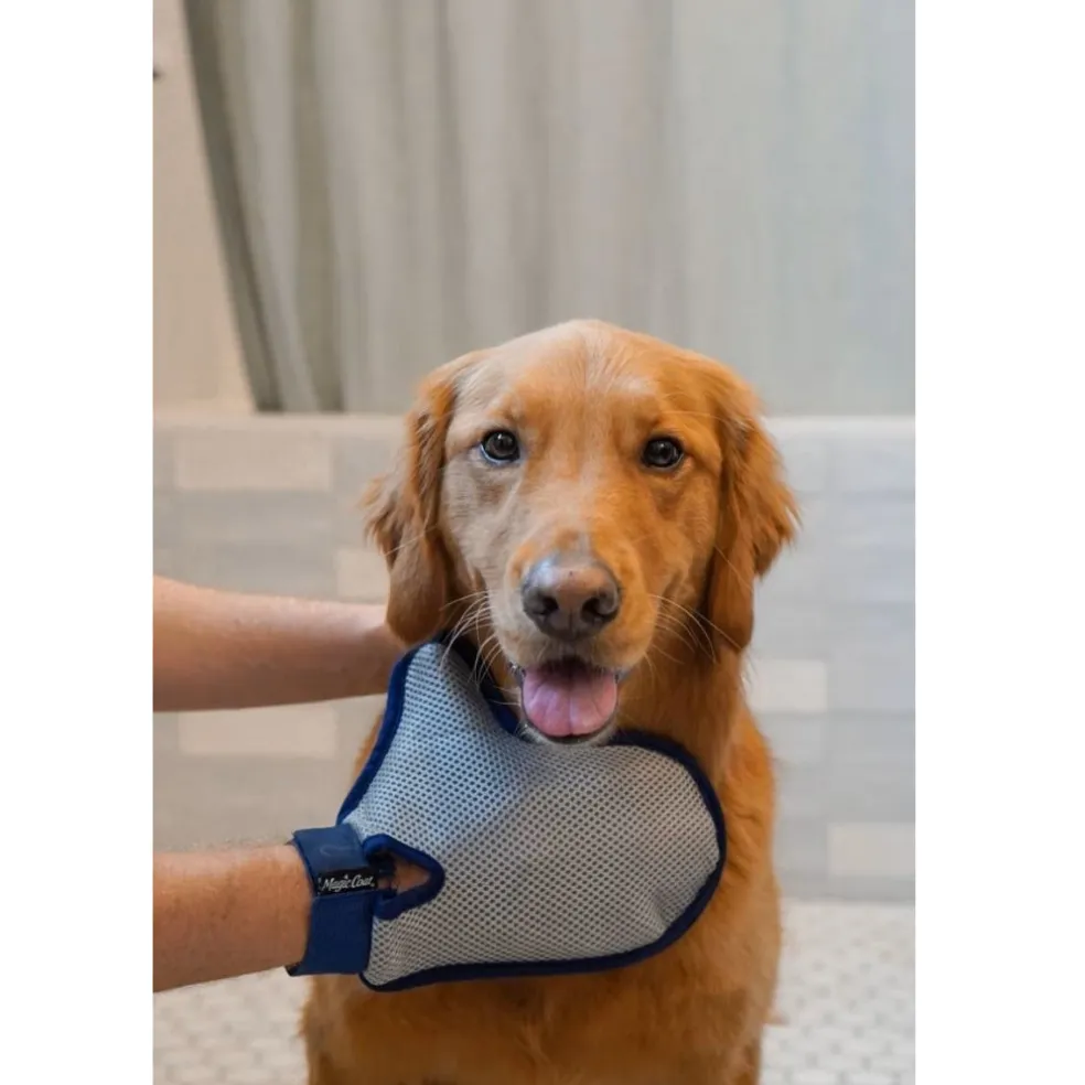 Four Paws Magic Coat Professional Series Comfort Tips Deluxe Grooming Glove For Dogs