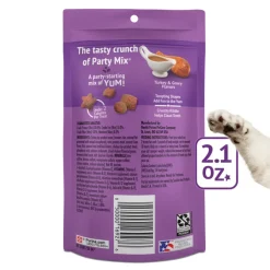 Friskies Party Mix Gravy-Licious Crunch Turkey & Gravy Cat Treats (2.1 oz)