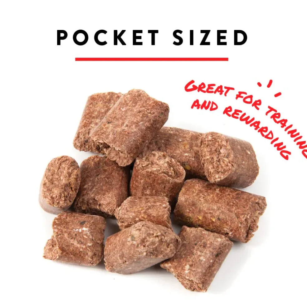 Manna Pro Apple Bite-Sized Nugget Treats for Horses