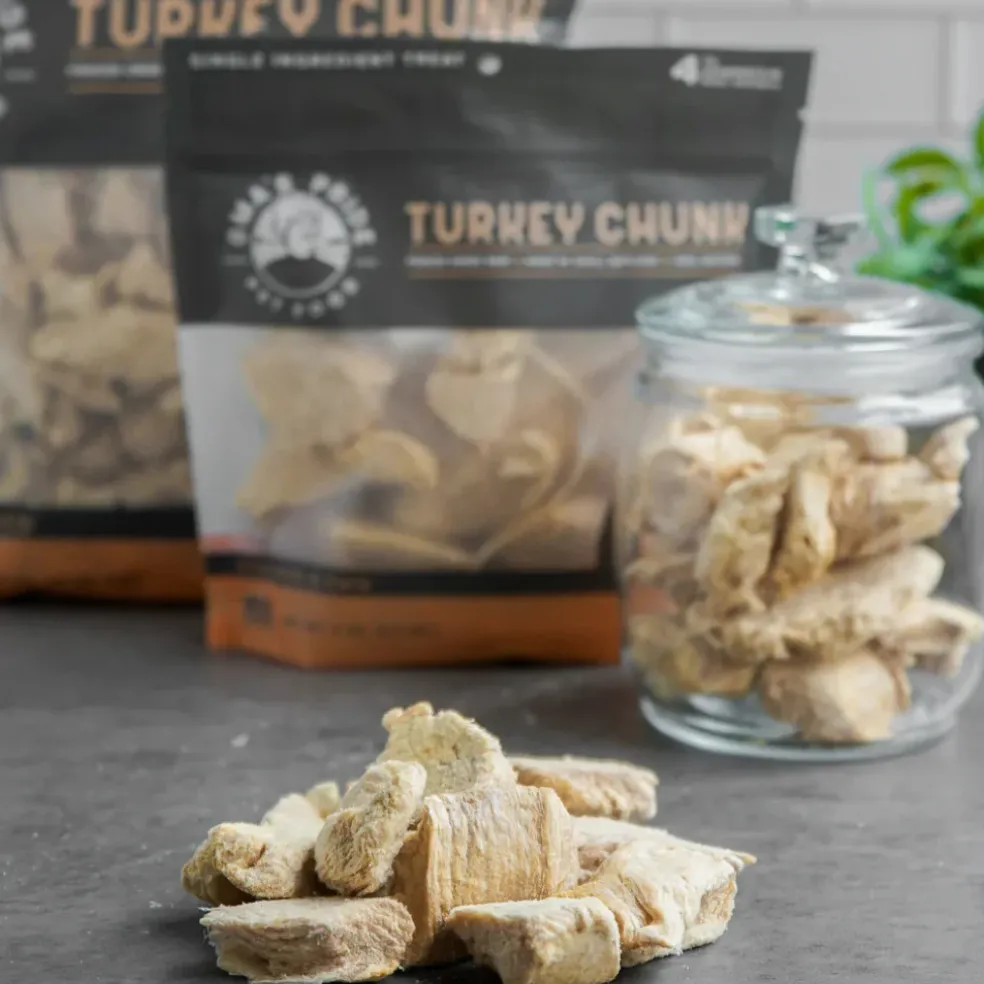Oma's Pride Freeze-Dried Turkey Breast Chunks Dog & Cat Treats
