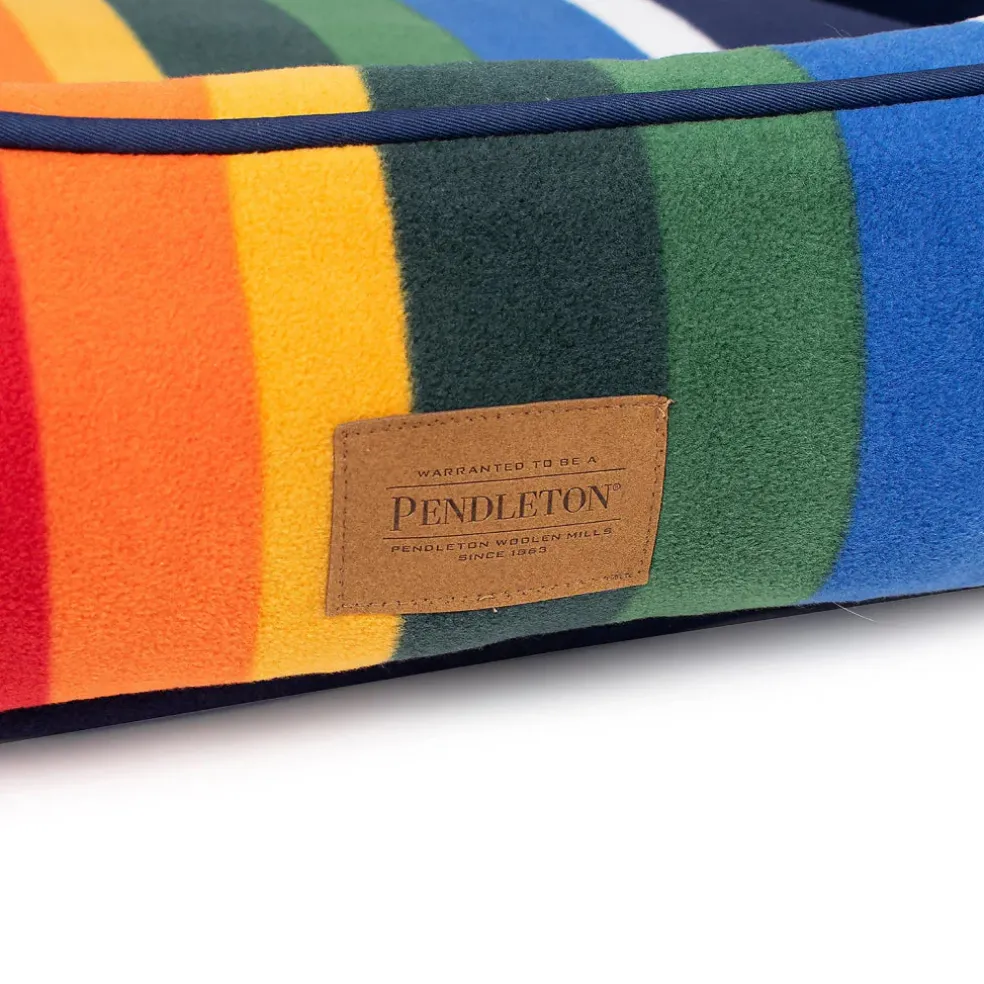 Pendleton Crater Lake National Park Kuddler Pet Bed