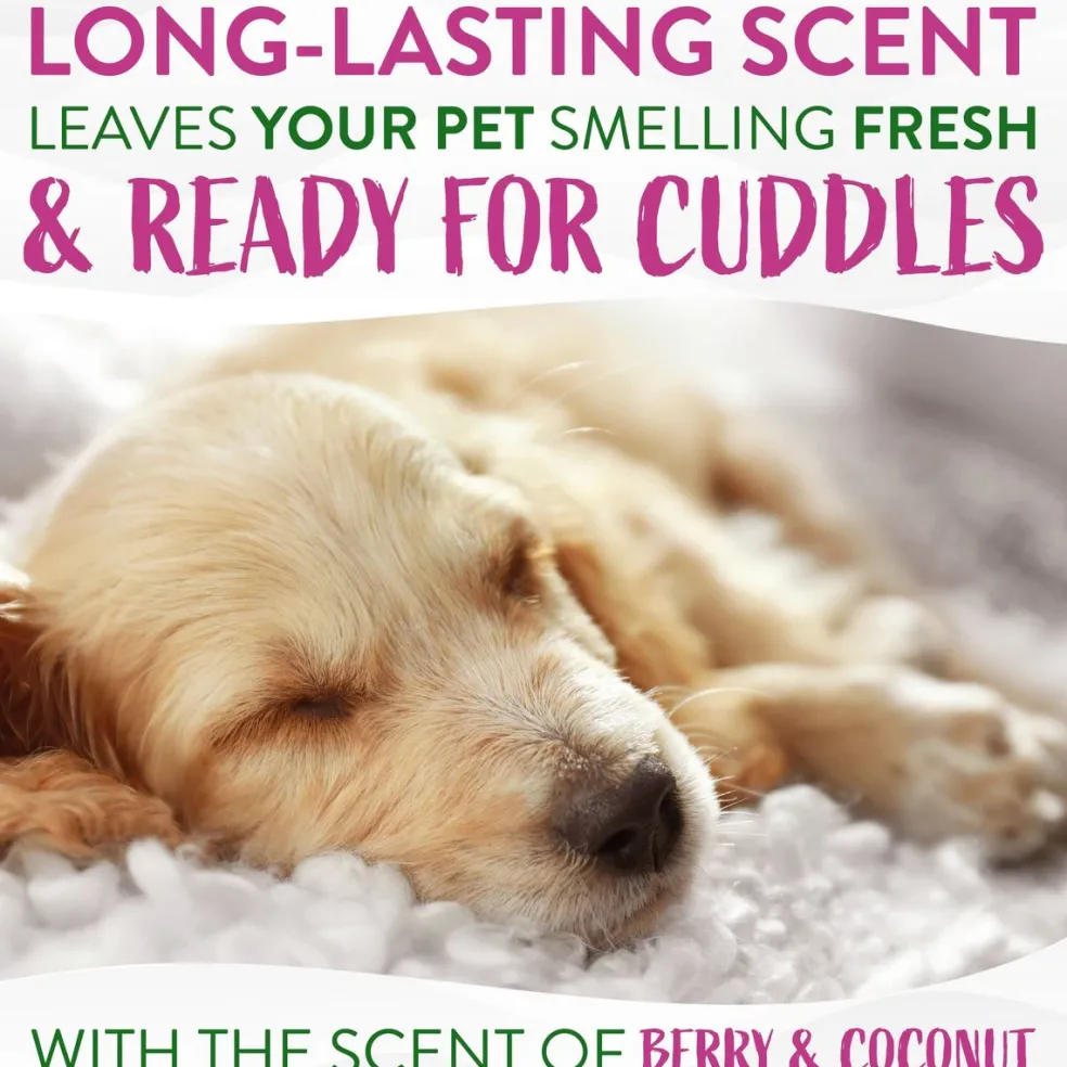 Tropiclean Deep Cleaning Berry & Coconut Deodorizing Pet Wipes (100 ct)