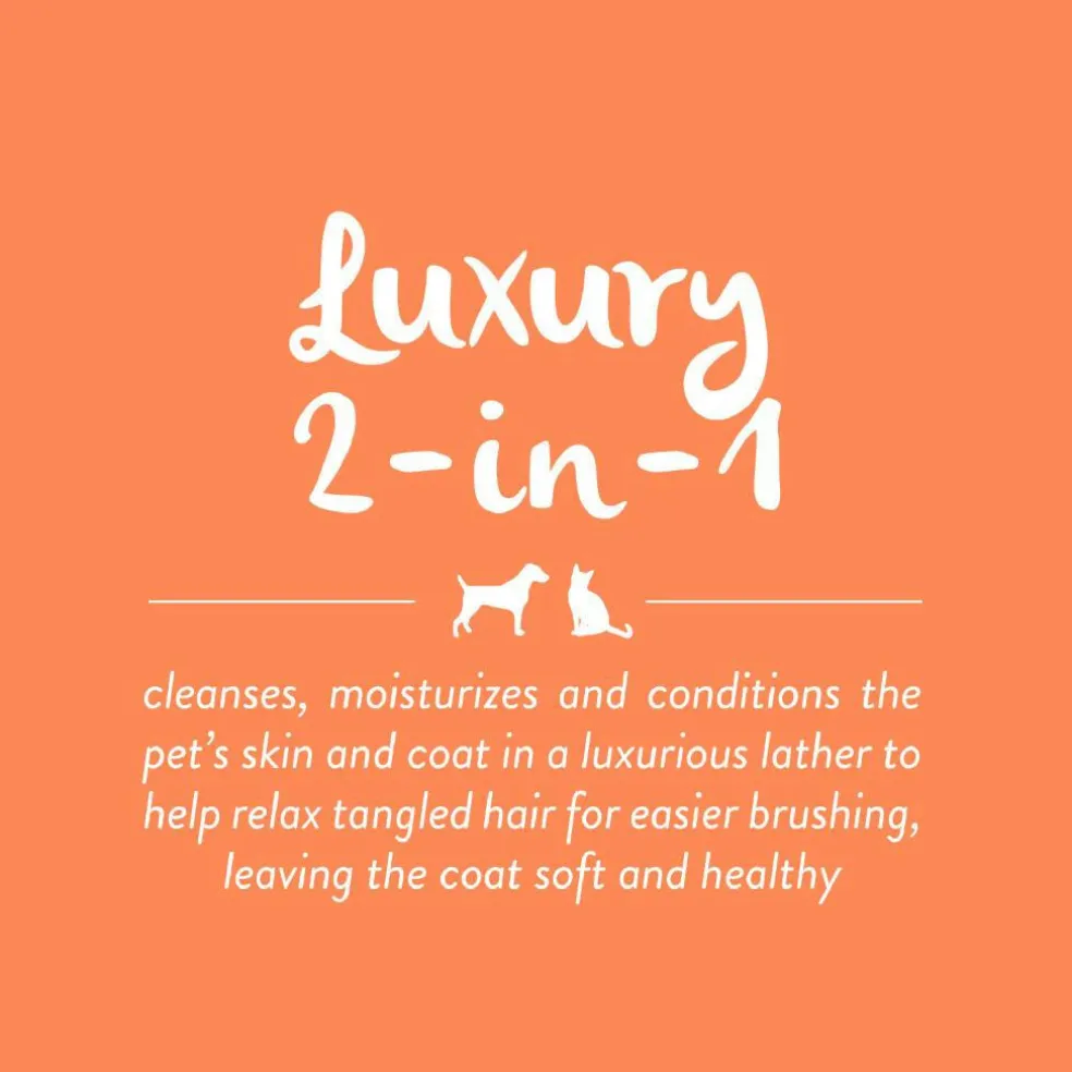 TropiClean Luxury 2-in-1 Papaya & Coconut Shampoo & Conditioner For Dogs & Cats
